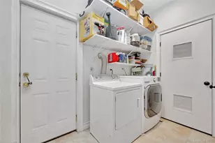 708 Park Ln, Cedarhurst, NY 11516 - Photo 11