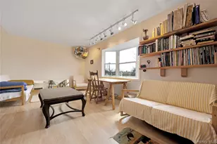 708 Park Ln, Cedarhurst, NY 11516 - Photo 13