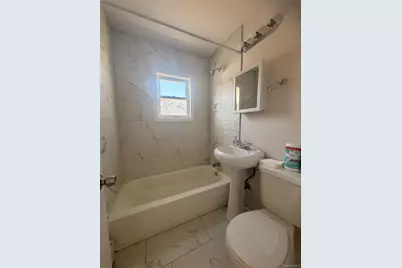 629 Lakeway Drive, West Babylon, NY 11704 - Photo 7