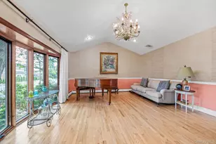 740 Kearny Dr, Woodmere, NY 11581 - Photo 9