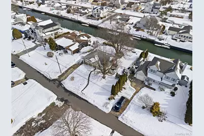 25 Dolphin Road, East Quogue, NY 11942 - Photo 27