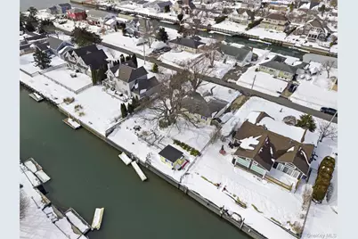 25 Dolphin Road, East Quogue, NY 11942 - Photo 31