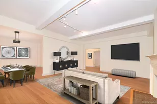 160 Middle Neck Rd, Great Neck, NY 11021 - Photo 3