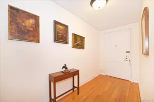 160 Middle Neck Rd, Great Neck, NY 11021 - Photo 7