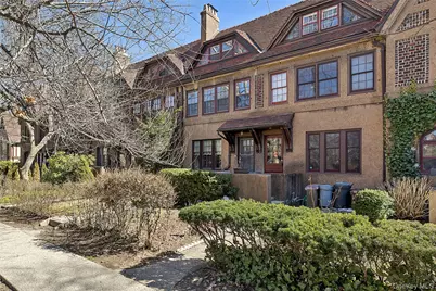 46 Slocum Crescent, Forest Hills, NY 11375 - Photo 15