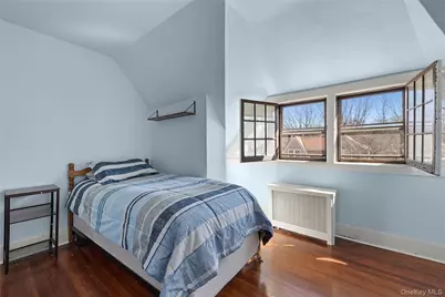 46 Slocum Crescent, Forest Hills, NY 11375 - Photo 11