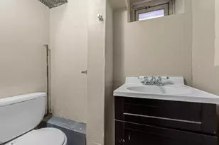 102-34 Van Wyck Expressway S, Richmond Hill, NY 11419 - Photo 17