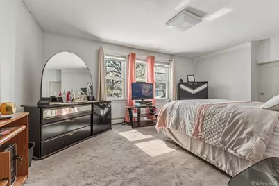 18811 Dormans Road, Saint Albans, NY 11412 - Photo 25