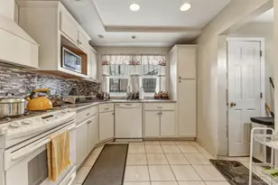 188-11 Dormans Rd, Saint Albans, NY 11412 - Photo 9