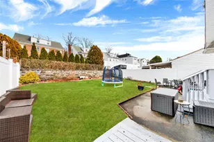 174 King Ave, Yonkers, NY 10704 - Photo 5