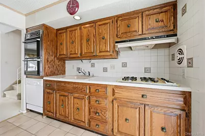 23 Shirley Court, Commack, NY 11725 - Photo 11