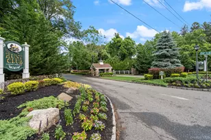 6 Doe Path, Coram, NY 11727 - Photo 23