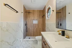 6 Doe Path, Coram, NY 11727 - Photo 17