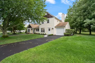 6 Doe Path, Coram, NY 11727 - Photo 21