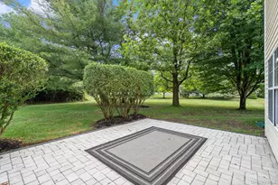 6 Doe Path, Coram, NY 11727 - Photo 19