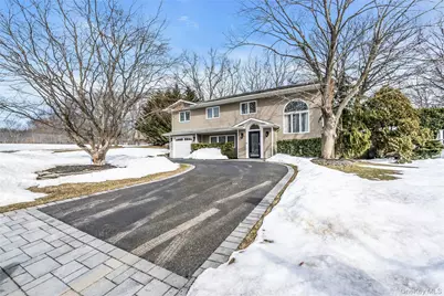 54 Valleywood Road, Commack, NY 11725 - Photo 3