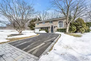 54 Valleywood Rd, Commack, NY 11725 - Photo 3