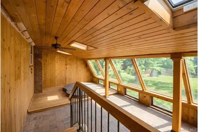 318 Jamaica Avenue, Medford, NY 11763 - Photo 9