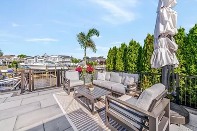 10 Skylark Road, Massapequa Park, NY 11762 - Photo 33