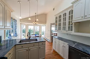 282 Belvedere Dr, Oakdale, NY 11769 - Photo 7