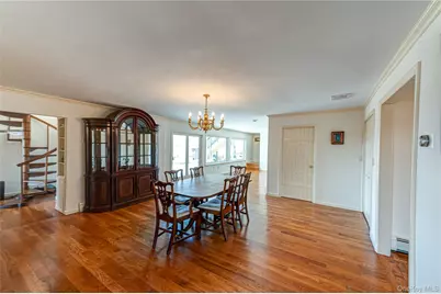 282 Belvedere Drive, Oakdale, NY 11769 - Photo 17