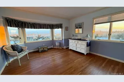 282 Belvedere Drive, Oakdale, NY 11769 - Photo 17