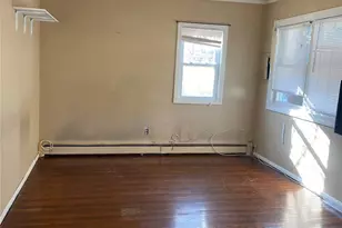 46 Leonard St, Smithtown, NY 11787 - Photo 5