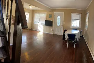 46 Leonard St, Smithtown, NY 11787 - Photo 19