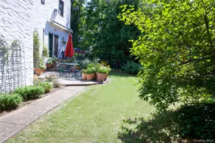 9 Ramsey Rd, Great Neck, NY 11023 - Photo 19