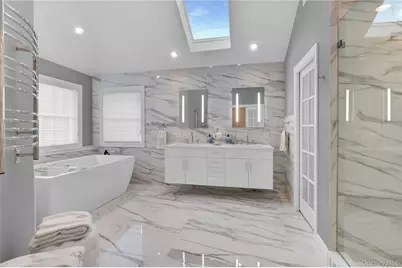 15 Pironi Court, Woodbury, NY 11797 - Photo 33