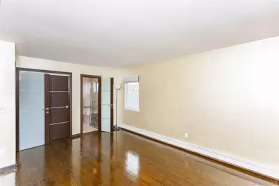 428 E Harrison Street #2nd floor, Long Beach, NY 11561 - Photo 11