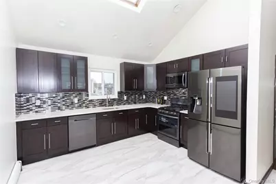 428 E Harrison Street #2nd floor, Long Beach, NY 11561 - Photo 9