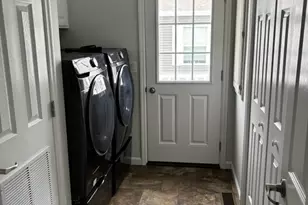 1661 Old Country Rd, Riverhead, NY 11901 - Photo 19