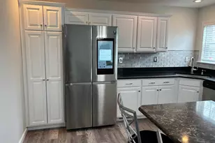 1661 Old Country Rd, Riverhead, NY 11901 - Photo 9