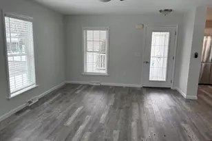 1661 Old Country Rd, Riverhead, NY 11901 - Photo 11