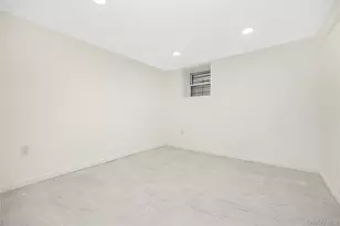 62-12 60th Dr, Maspeth, NY 11378 - Photo 21