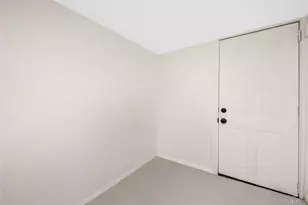 62-12 60th Dr, Maspeth, NY 11378 - Photo 17