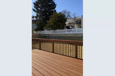 221 Woodland Avenue, Yonkers, NY 10703 - Photo 11