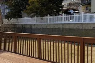 221 Woodland Ave, Yonkers, NY 10703 - Photo 11