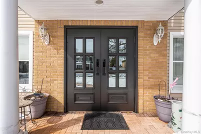 5 Pine Street, Plainview, NY 11803 - Photo 3