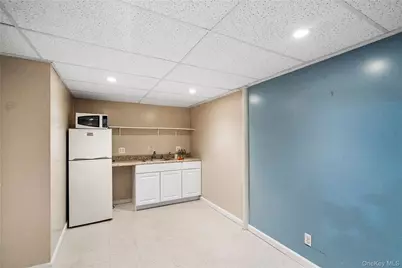 5 Pine Street, Plainview, NY 11803 - Photo 33