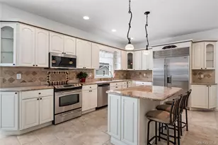 5 Pine St, Plainview, NY 11803 - Photo 9