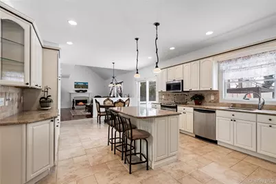 5 Pine Street, Plainview, NY 11803 - Photo 7