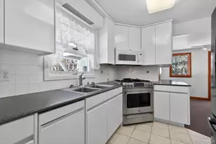 2 Thomas Jefferson Pl, Middletown, NY 10940 - Photo 11