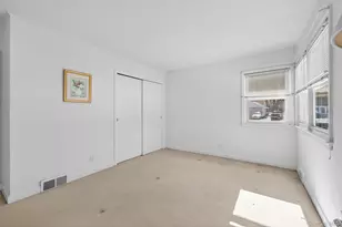 2 Thomas Jefferson Pl, Middletown, NY 10940 - Photo 17