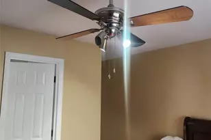 933 Tilden St, Bronx, NY 10469 - Photo 19