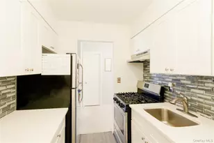 266 Lake Point Circle, Middle Island, NY 11953 - Photo 11