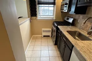 220 Pelham Rd, New Rochelle, NY 10805 - Photo 3