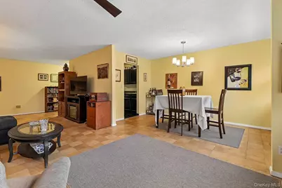 100 Diplomat Drive #8C, Mount Kisco, NY 10549 - Photo 9