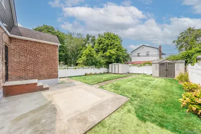 13016 232nd Street, Springfield Gardens, NY 11413 - Photo 17